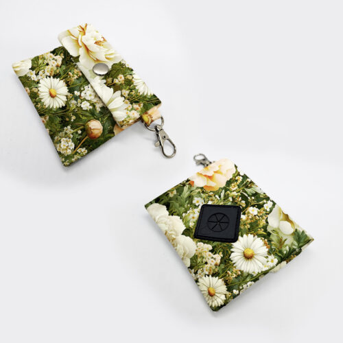 kupownik jasne kwiaty na zielonym