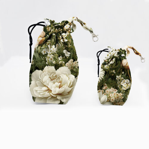 worki na smaczki popr jasne piwonie na zielonym