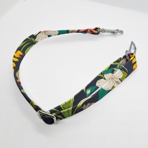 zapiecie pasa kwiaty na graficie